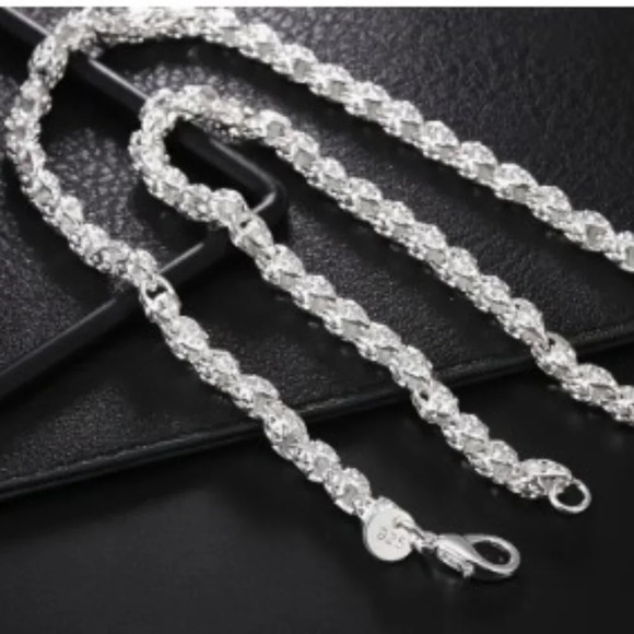 NWT 925 Sterling Silver Snake Bone Chain Necklace - Hypoallergenic, Nickel-free - Picture 3 of 7